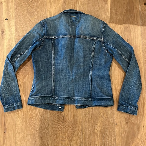 J Crew Jean Jacket in EUC - Picture 4 of 4